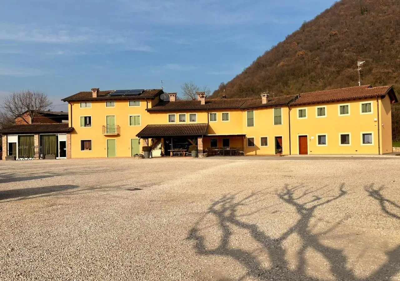Agri-Alloggio Le Poscole Al Canton Castelgomberto Alloggio per agriturismo